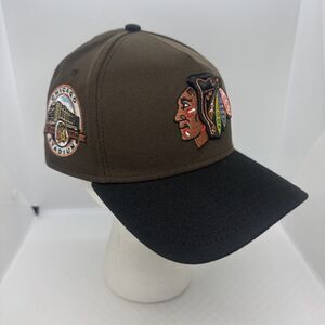 Chicago Blackhawks Chicago Stadium Brown Walnut New Era SnapBack NWOT